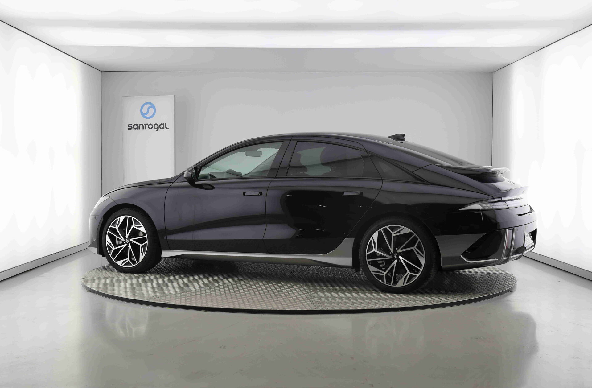 HYUNDAI Ioniq 6 77 kWh Vanguard