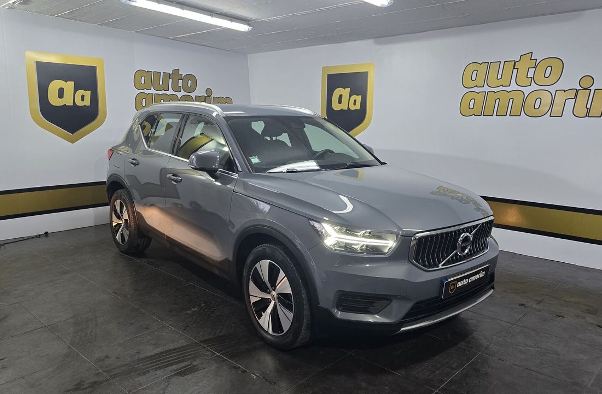 VOLVO XC40 1.5 T5 PHEV Momentum Plus