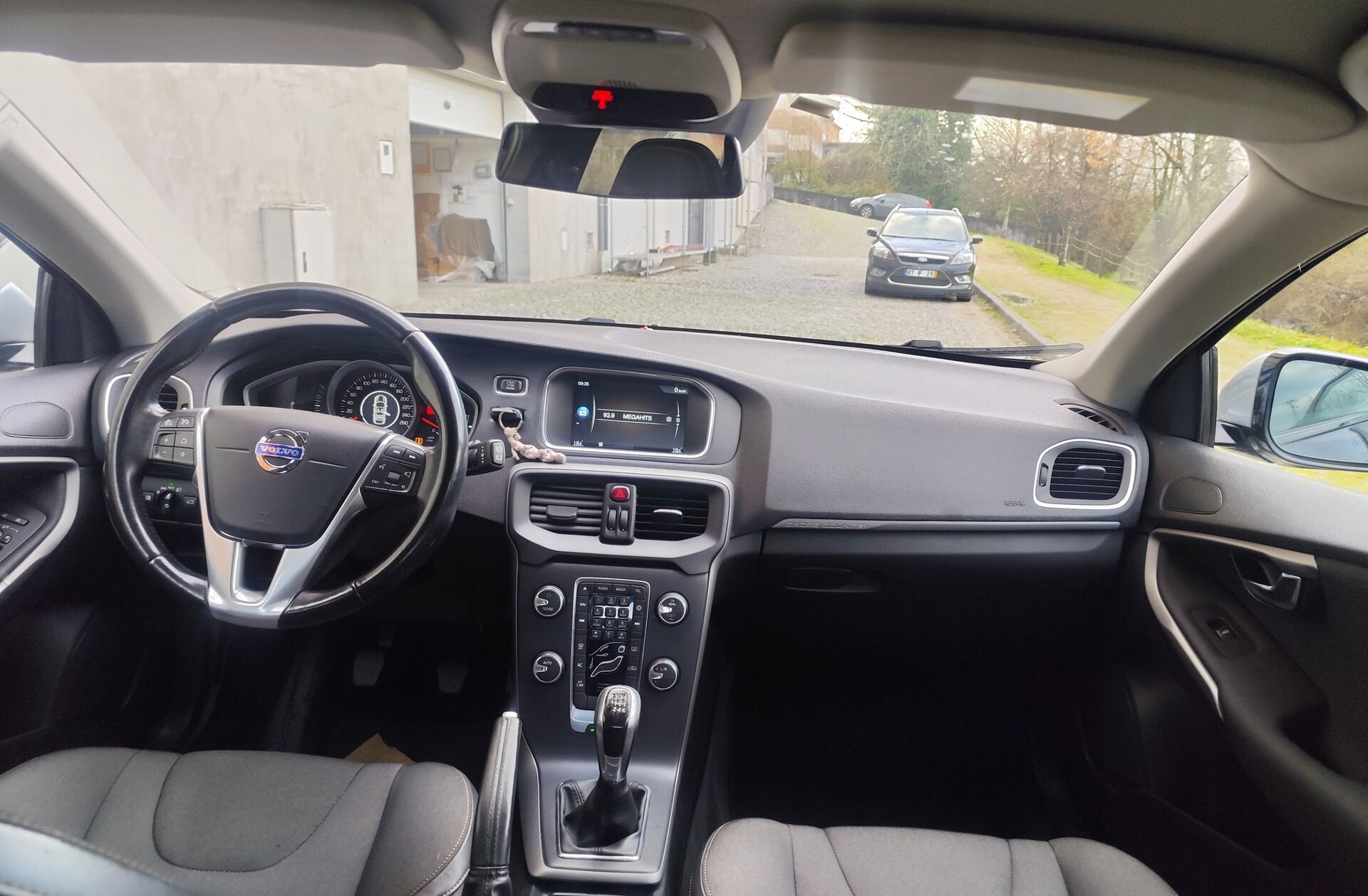 VOLVO V40 1.6 D2 Momentum