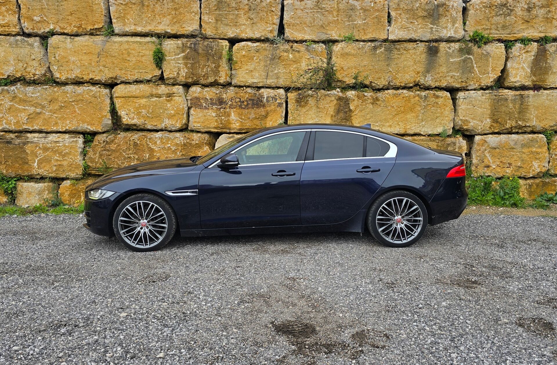 JAGUAR XE 2.0 D Prestige