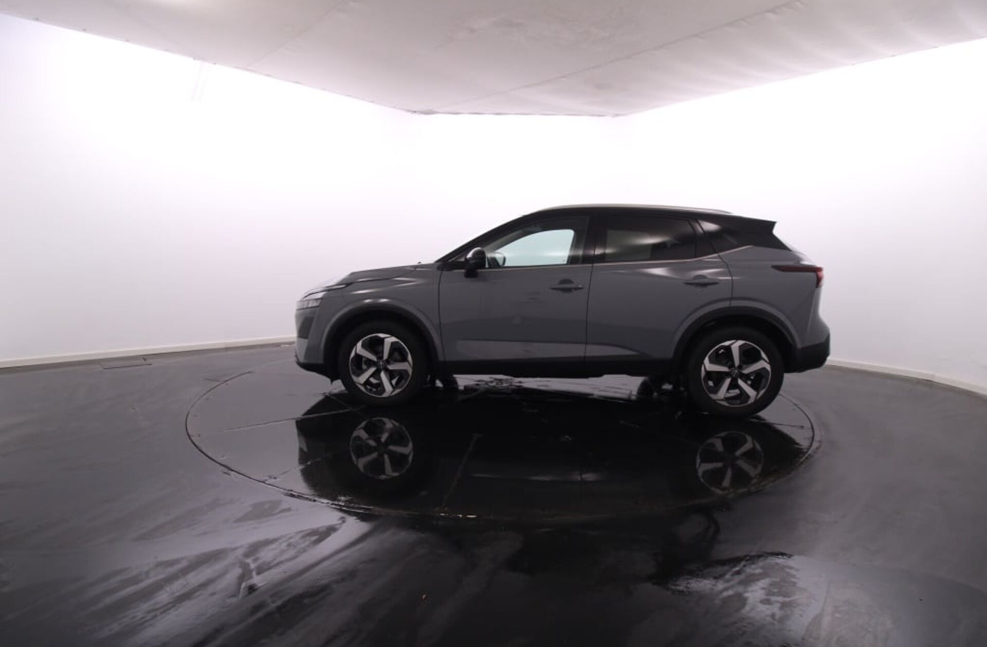 NISSAN Qashqai 1.3 DIG-T N-Connecta LED Xtronic