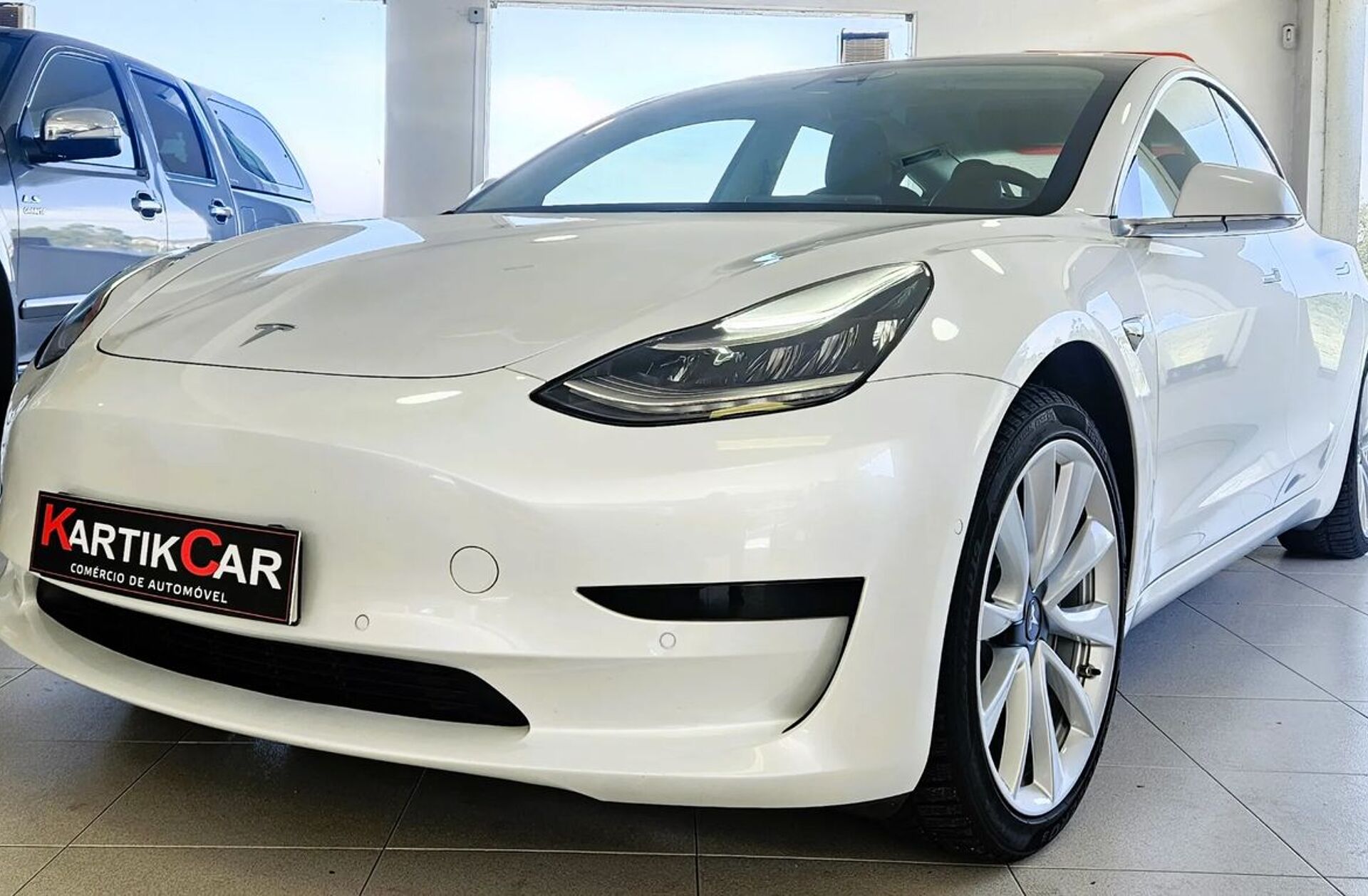 TESLA Model 3 Standard Range Plus RWD