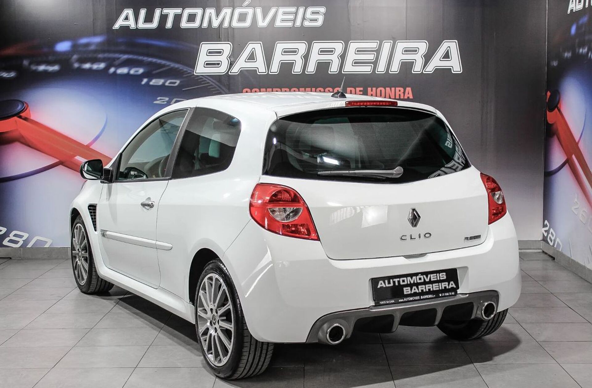 RENAULT Clio 2.0 16V RS