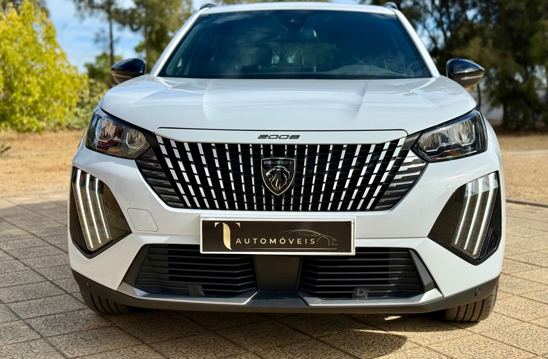 PEUGEOT 2008 1.2 PureTech Allure EAT8