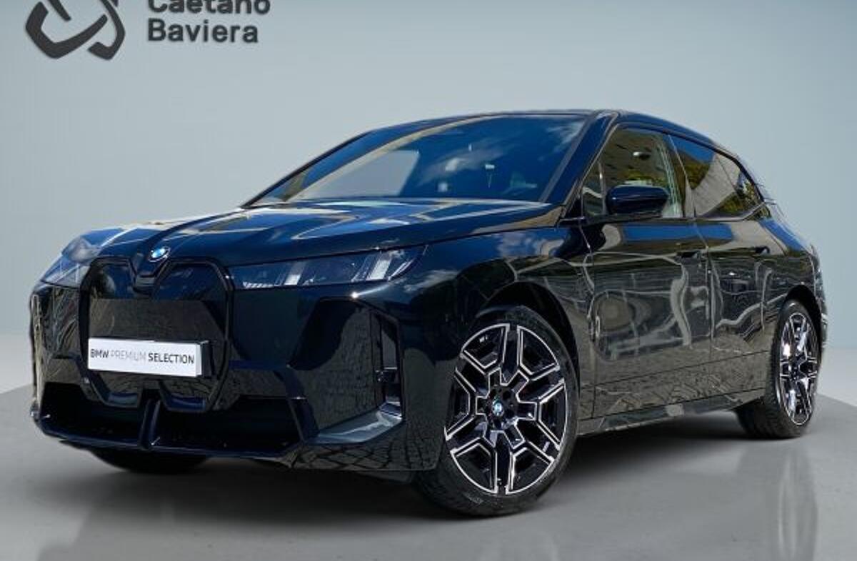 BMW iX xDrive 45 Pack Desportivo