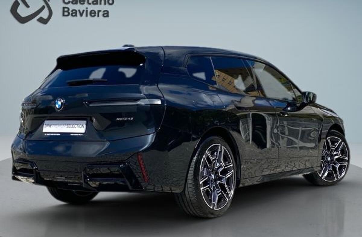 BMW iX xDrive 45 Pack Desportivo