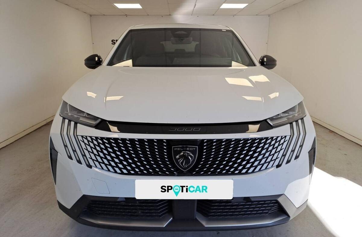 PEUGEOT 3008 1.2 Hybrid Allure e-DCS6