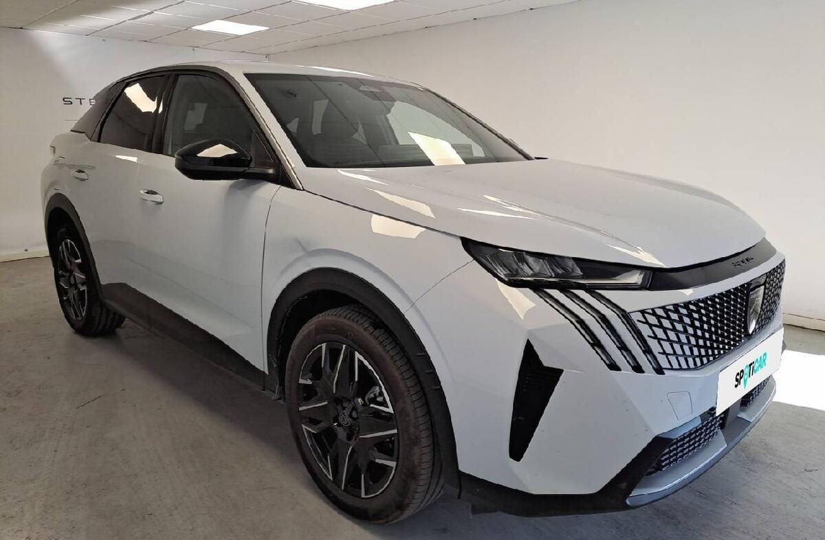 PEUGEOT 3008 1.2 Hybrid Allure e-DCS6