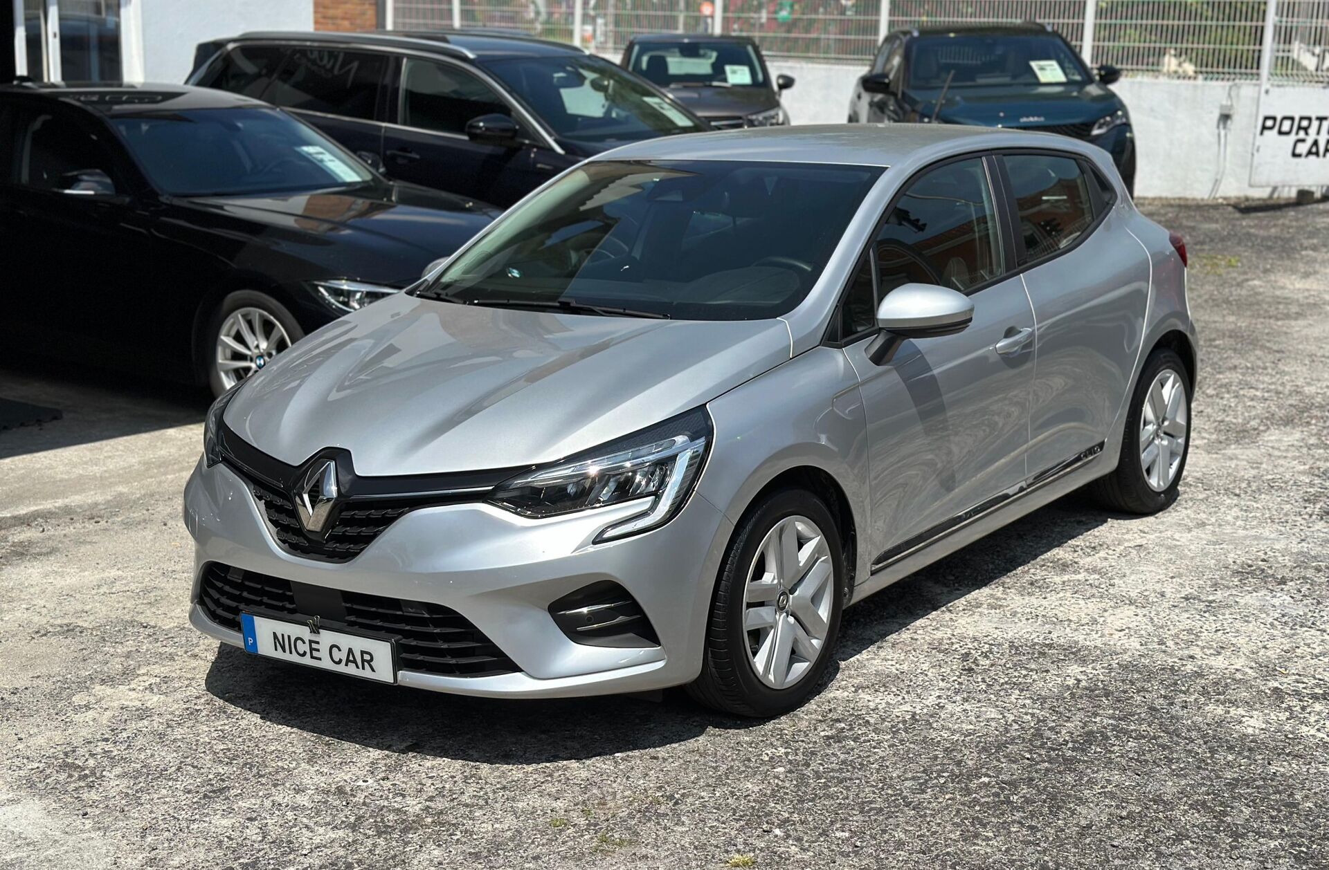 RENAULT Clio E-tech Hybrid