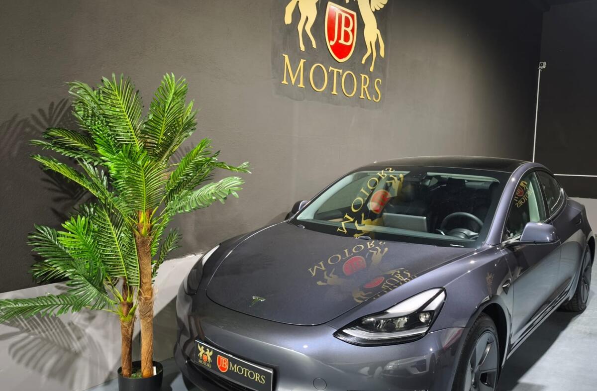 TESLA Model 3 Long-Range Dual Motor AWD