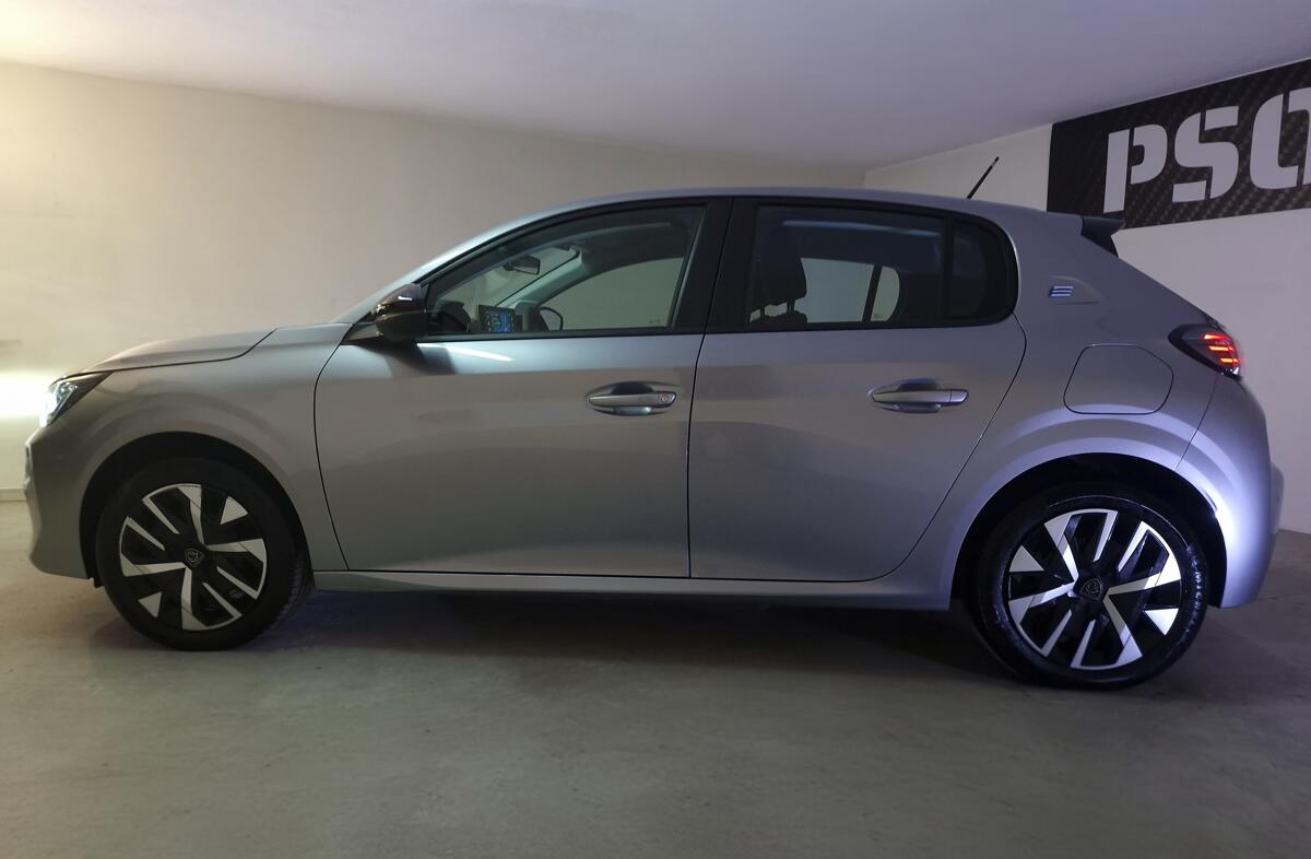 PEUGEOT 208 e- 50 kWh Active