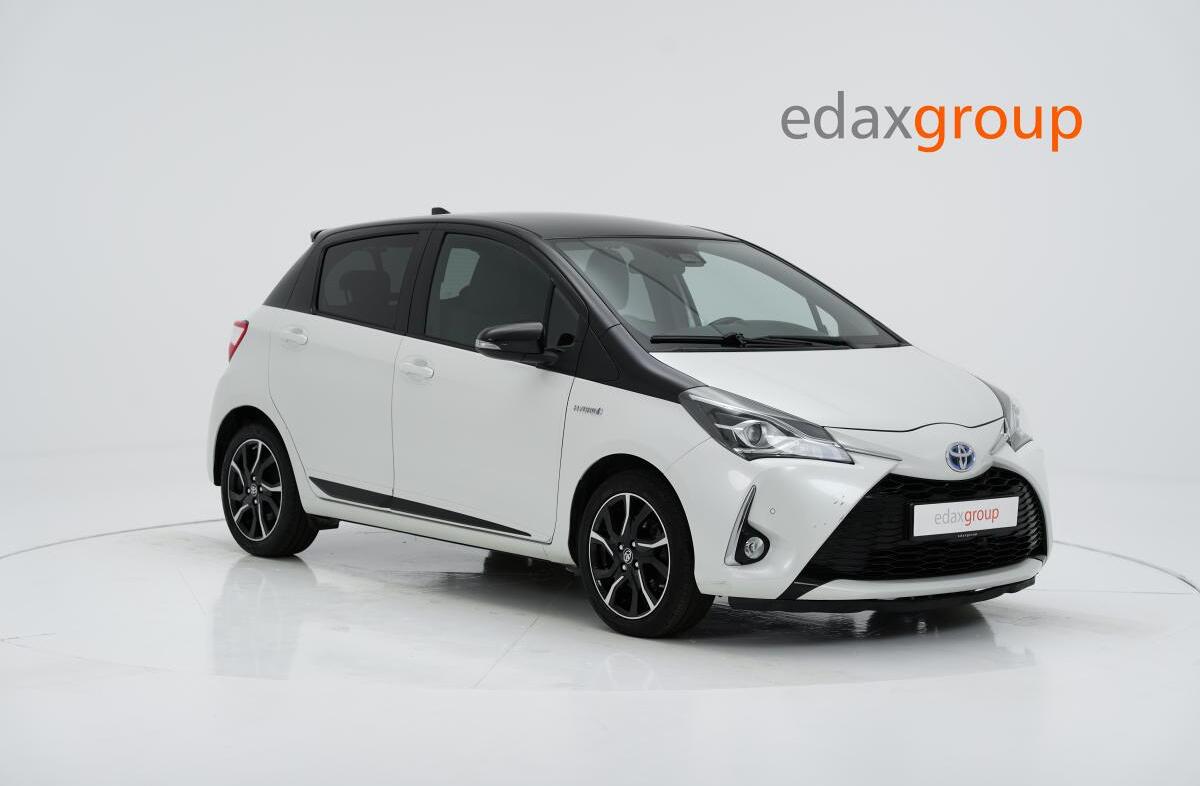 TOYOTA Yaris 1.5 HSD Square Collec.White