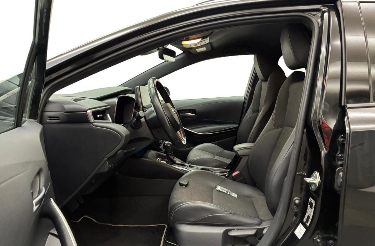 TOYOTA Corolla 1.8 Hybrid Exclusive