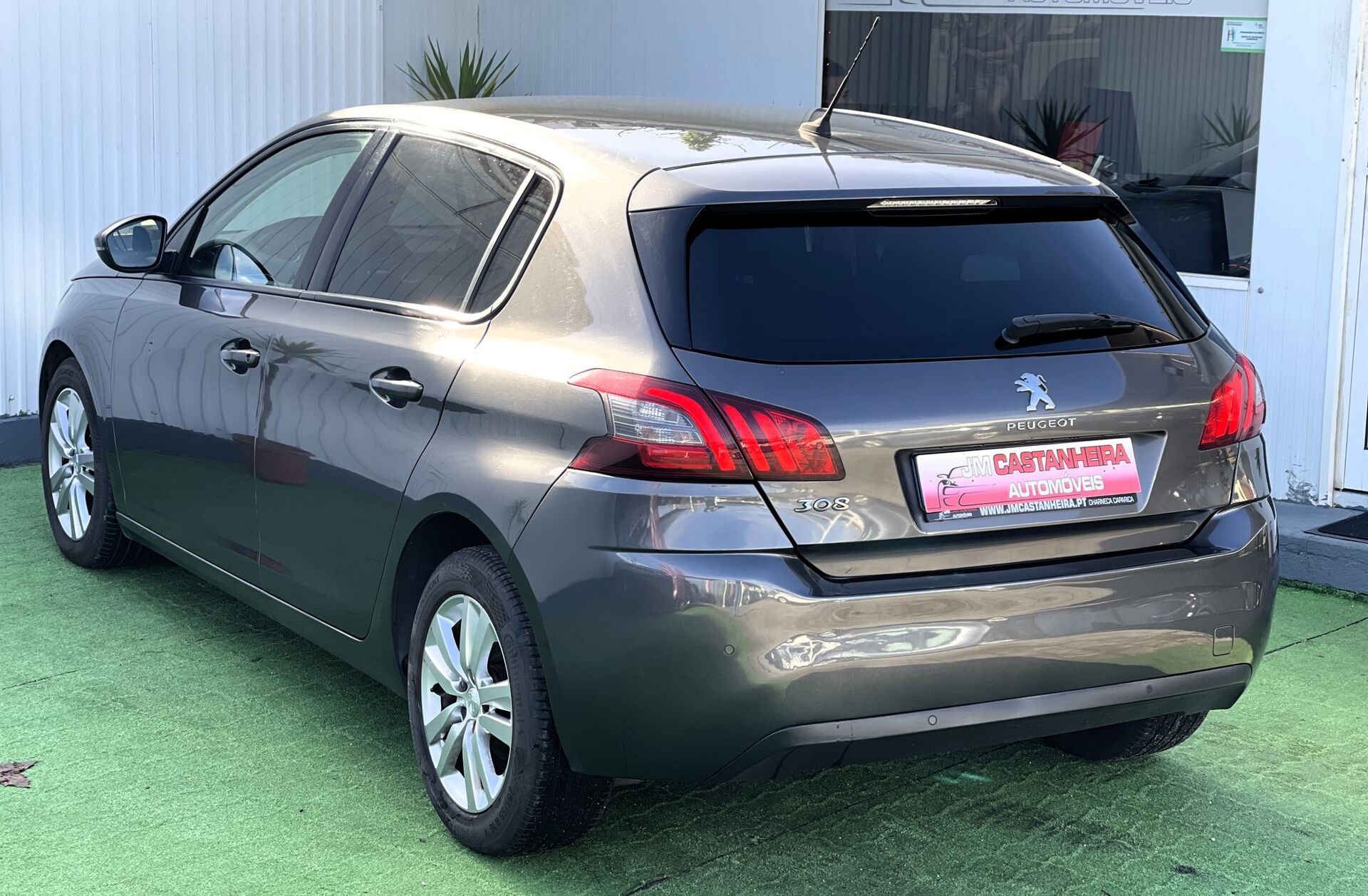 PEUGEOT 308 1.5 BlueHDi Business Line