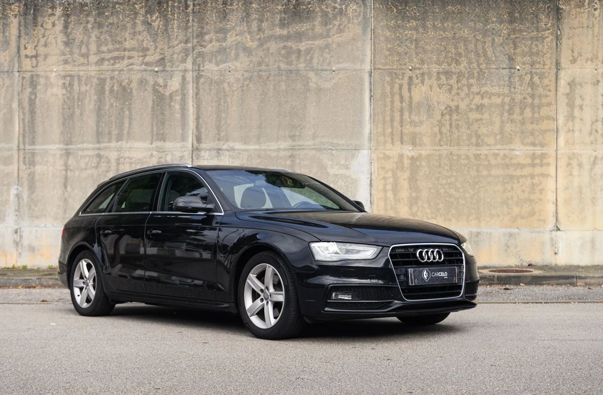 AUDI A4 2.0 TDi Business Line S-line