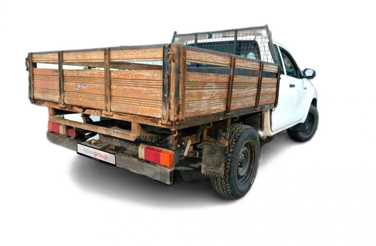 TOYOTA Hilux 2.4 D-4D 4WD CE 3L CH