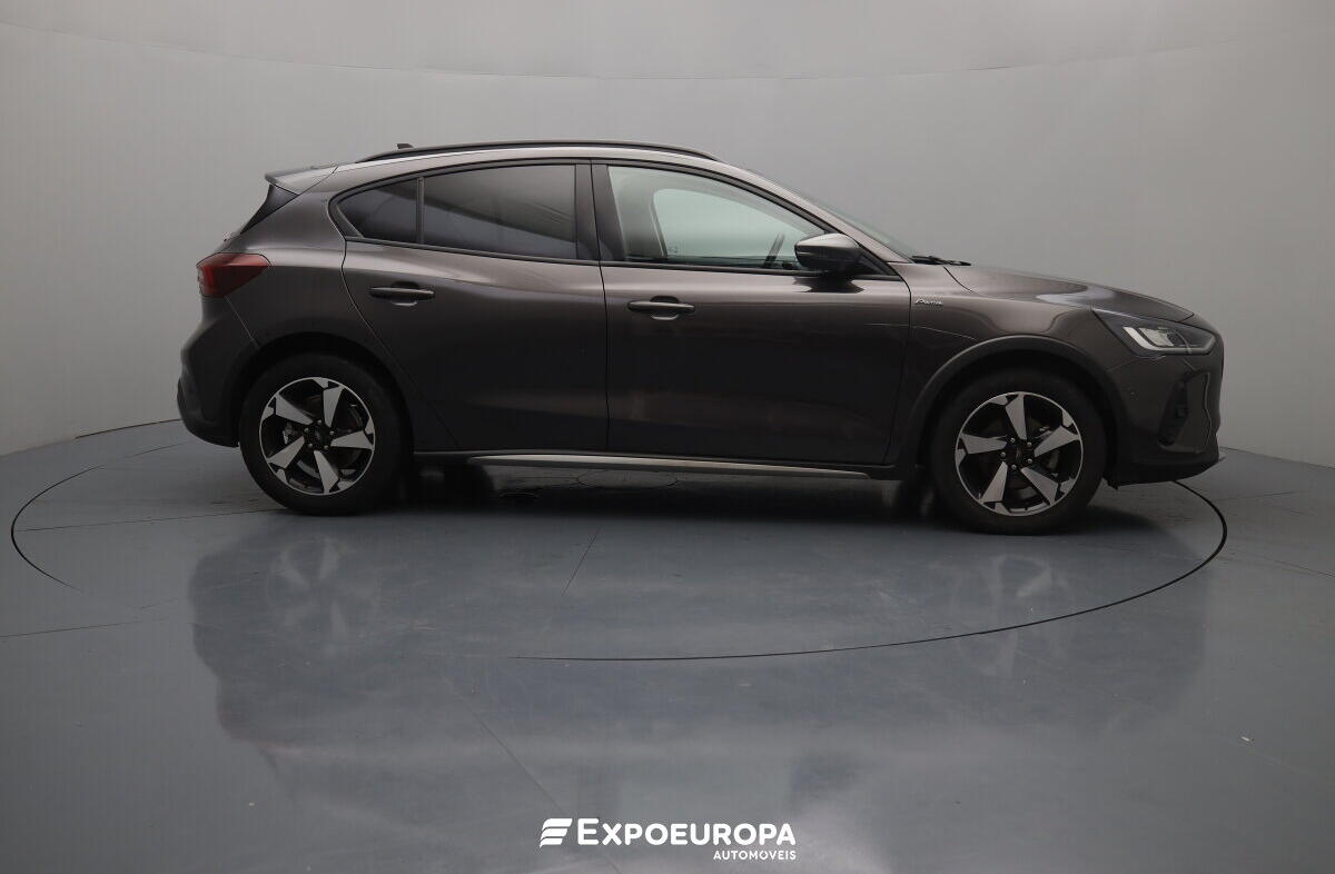 FORD Focus 1.0 EcoBoost MHEV Active