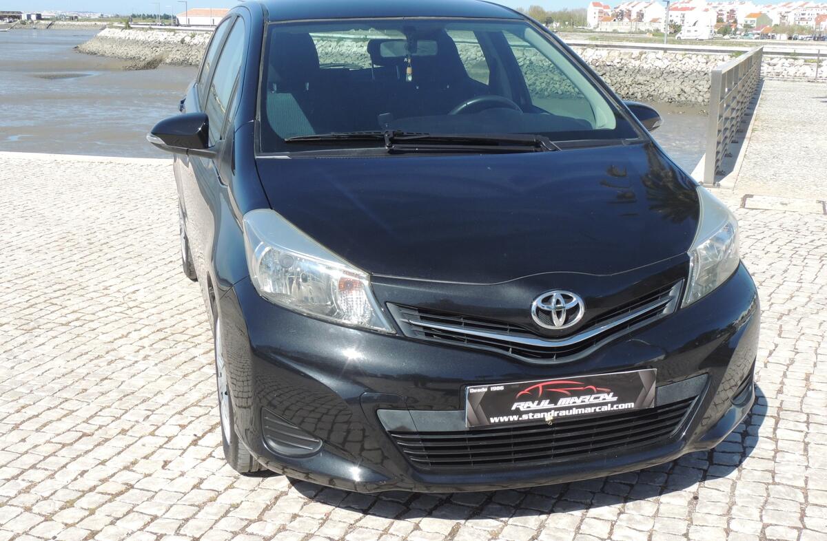 TOYOTA Yaris 1.4 D-4D Active