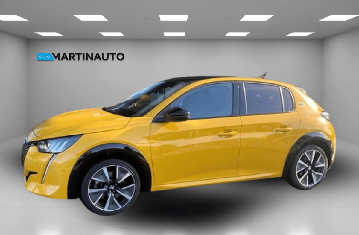 PEUGEOT 208 e- 51 kWh GT