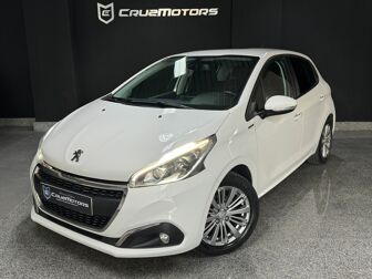 PEUGEOT 208 1.2 PureTech Signature