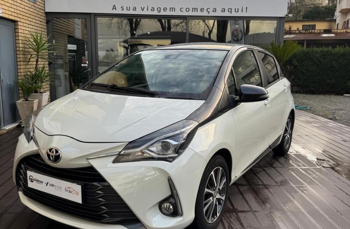 TOYOTA Yaris 1.0 VVT-i 20 Anos