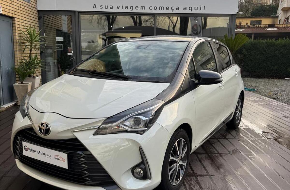 TOYOTA Yaris 1.0 VVT-i 20 Anos