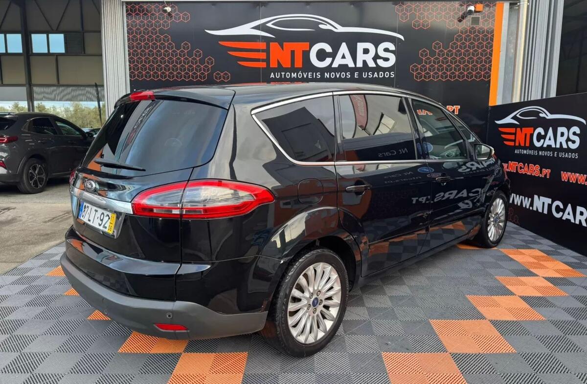 FORD S-MAX 2.0 TDCi Titanium 7L