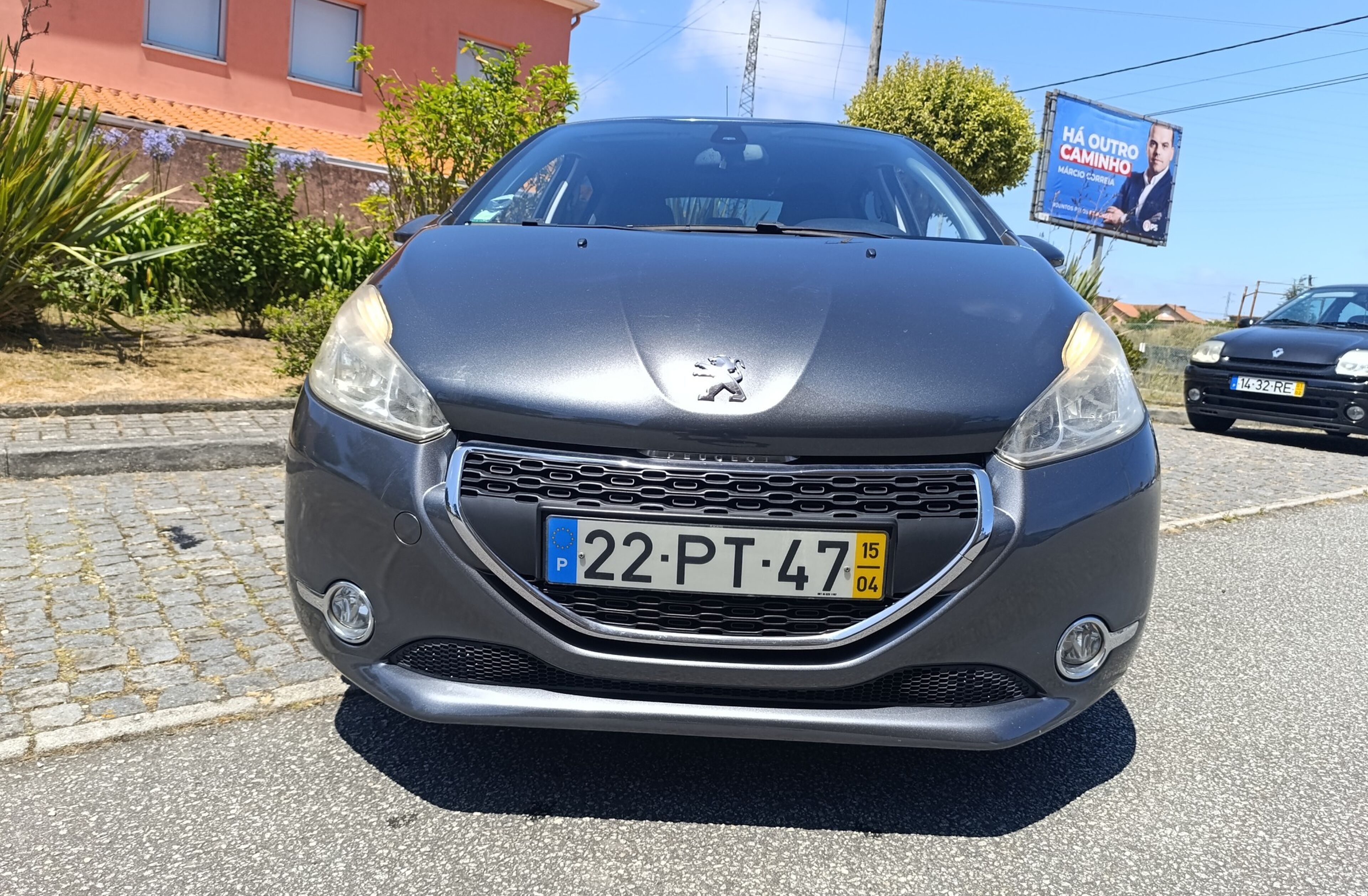 PEUGEOT 208 1.2 VTi Active