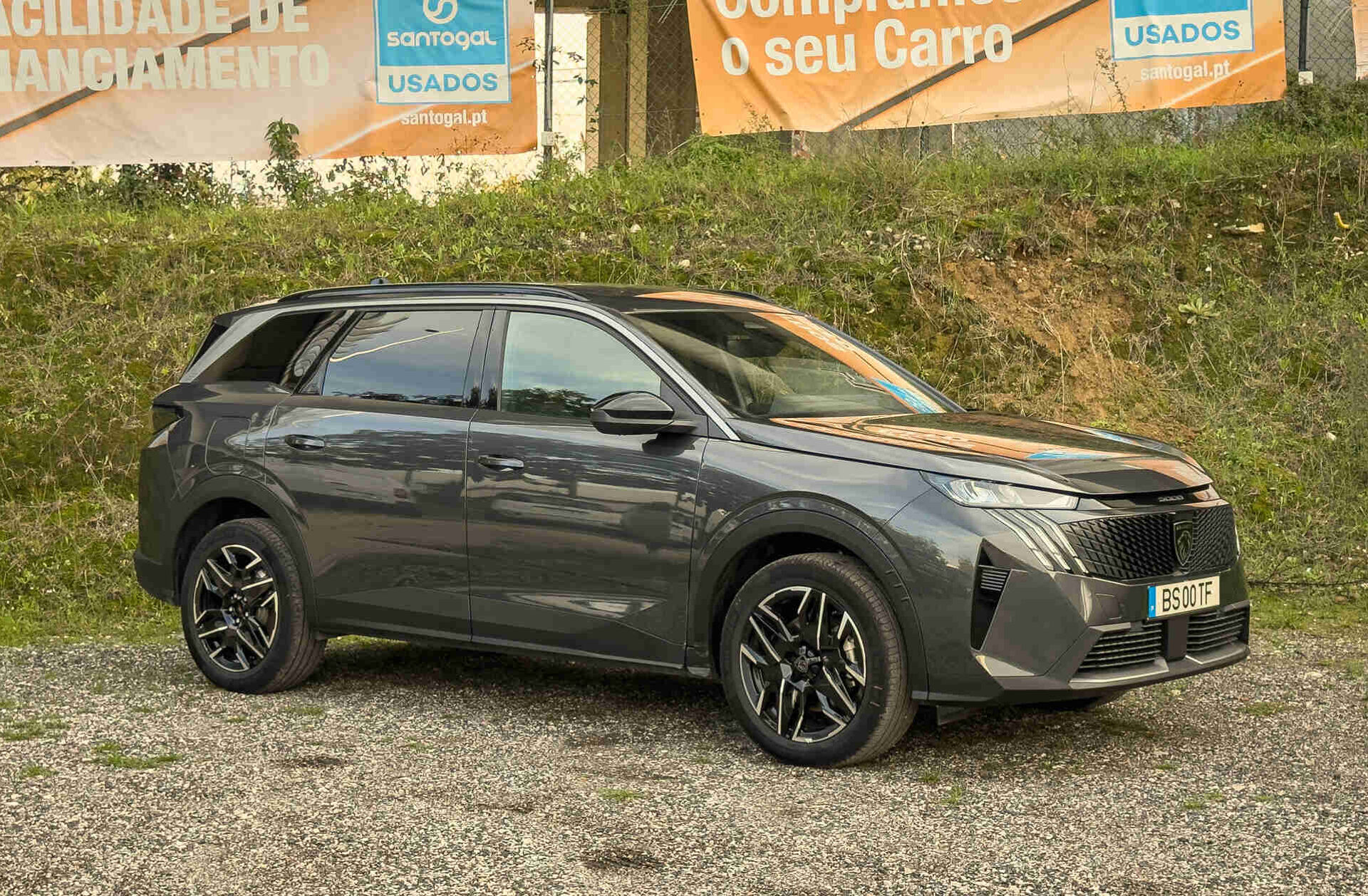 PEUGEOT 5008 1.2 Hybrid Allure e-DCS6