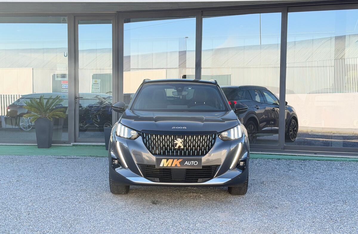 PEUGEOT 2008 1.2 PureTech GT Pack EAT8