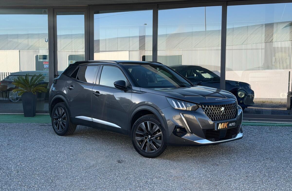 PEUGEOT 2008 1.2 PureTech GT Pack EAT8