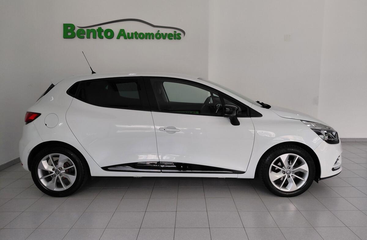 RENAULT Clio 0.9 TCe Limited Edition