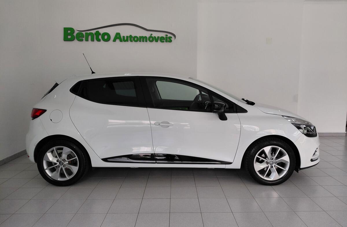 RENAULT Clio 0.9 TCe Limited Edition