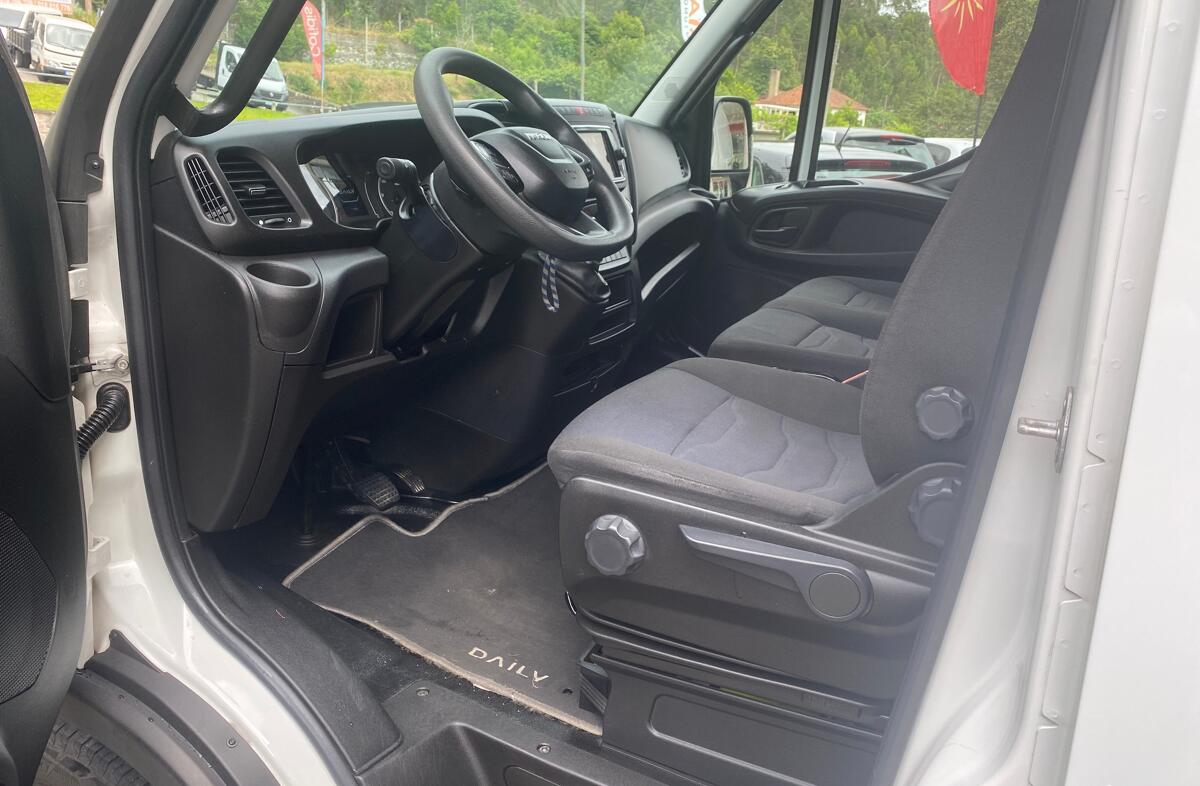 IVECO Daily 3.0 35S21V 4100 16m3