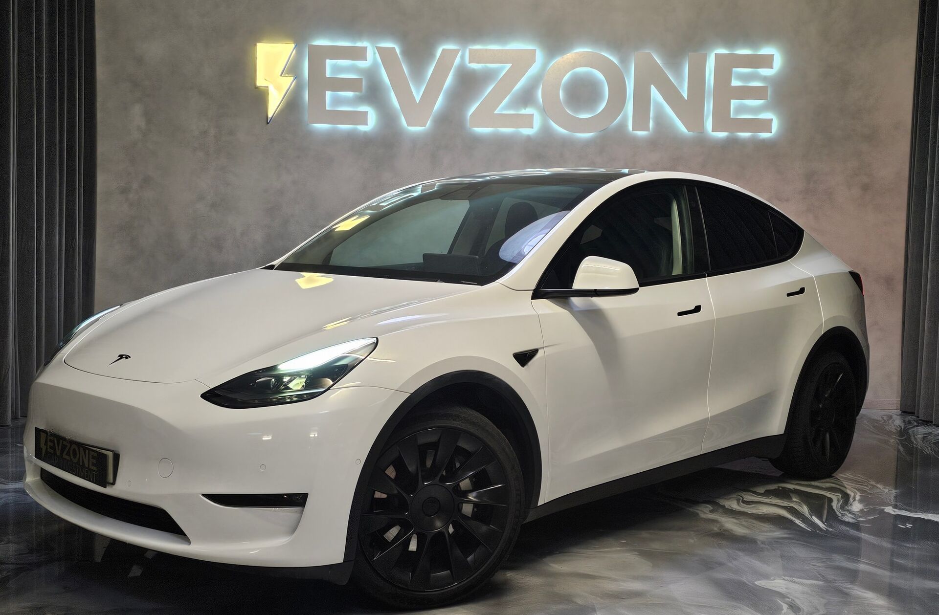 TESLA Model Y Long Range Tração Integral