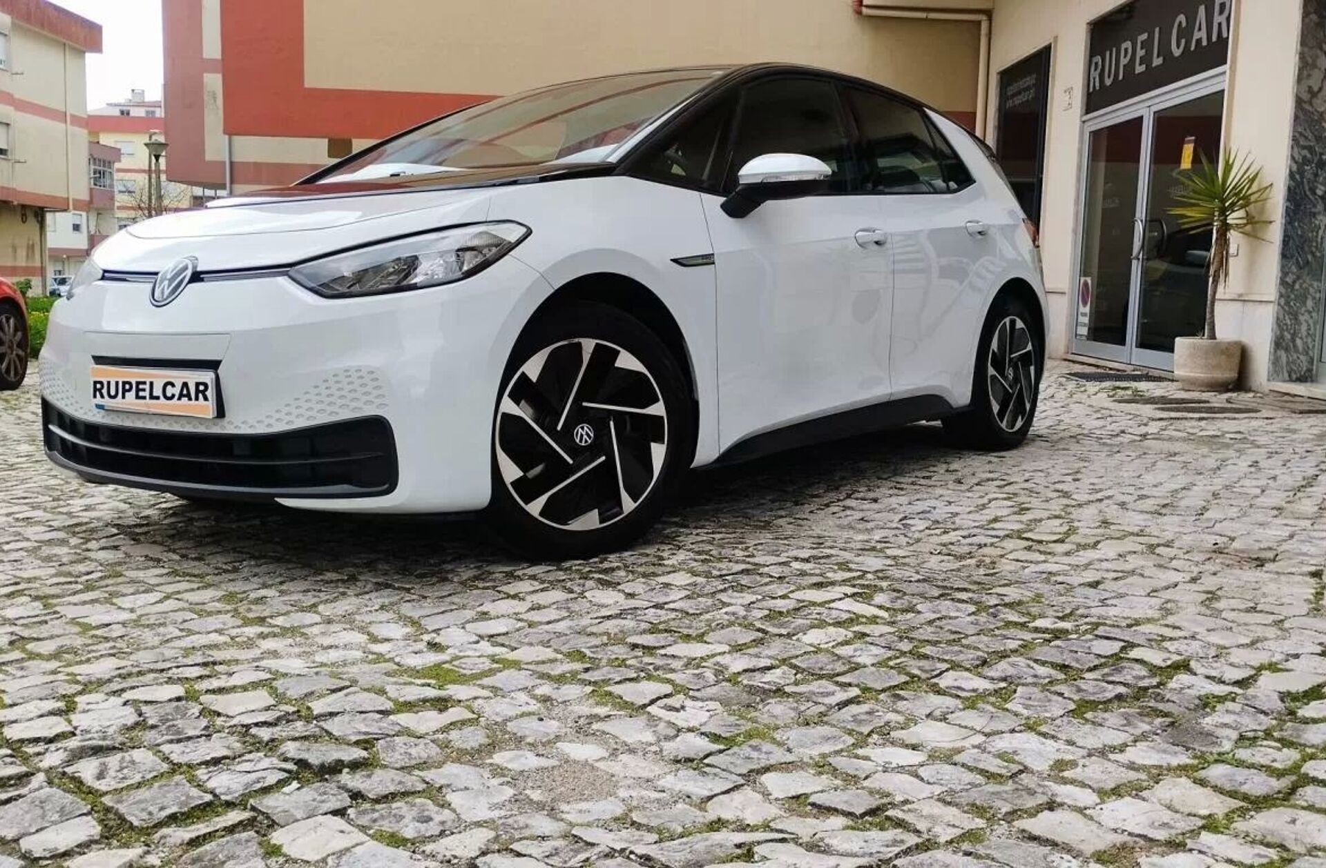 VOLKSWAGEN ID.3 Pro Performance Family