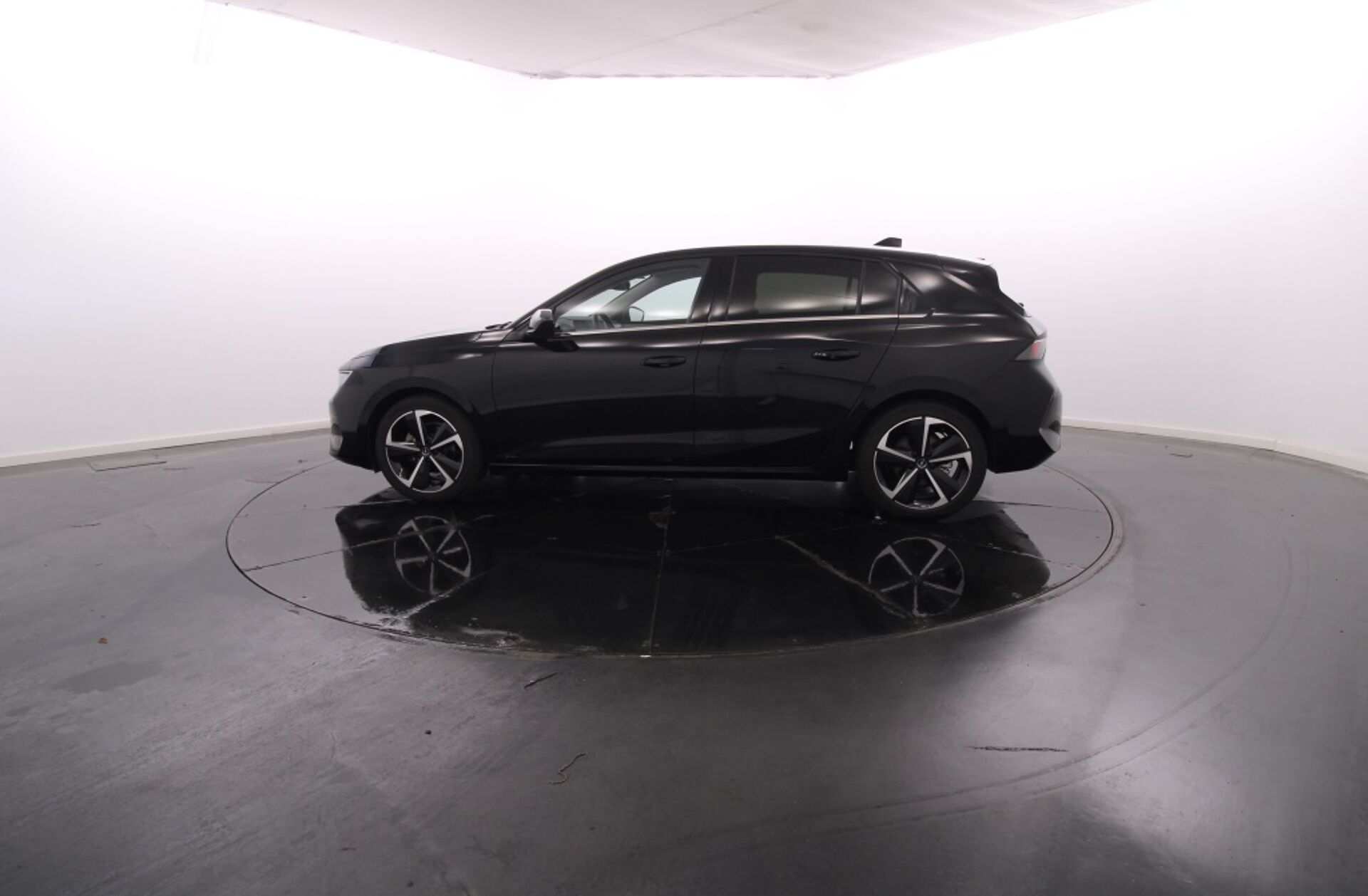 OPEL Astra 1.2 T Elegance