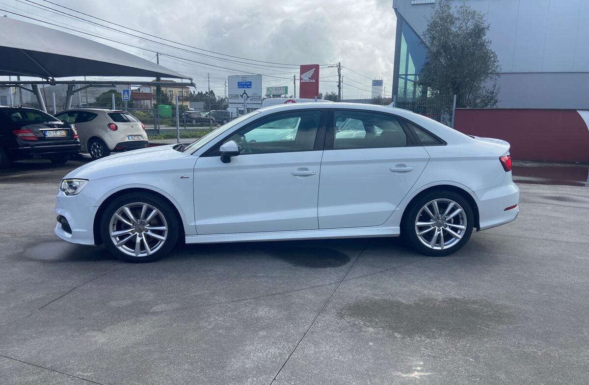 AUDI A3 1.6 TDi S-line