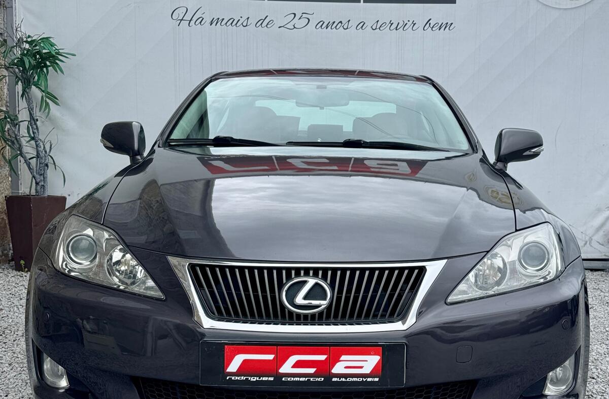 LEXUS IS 220d Executive 6G