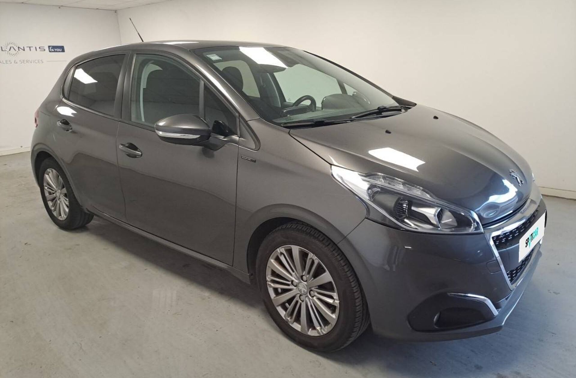 PEUGEOT 208 1.2 PureTech Signature