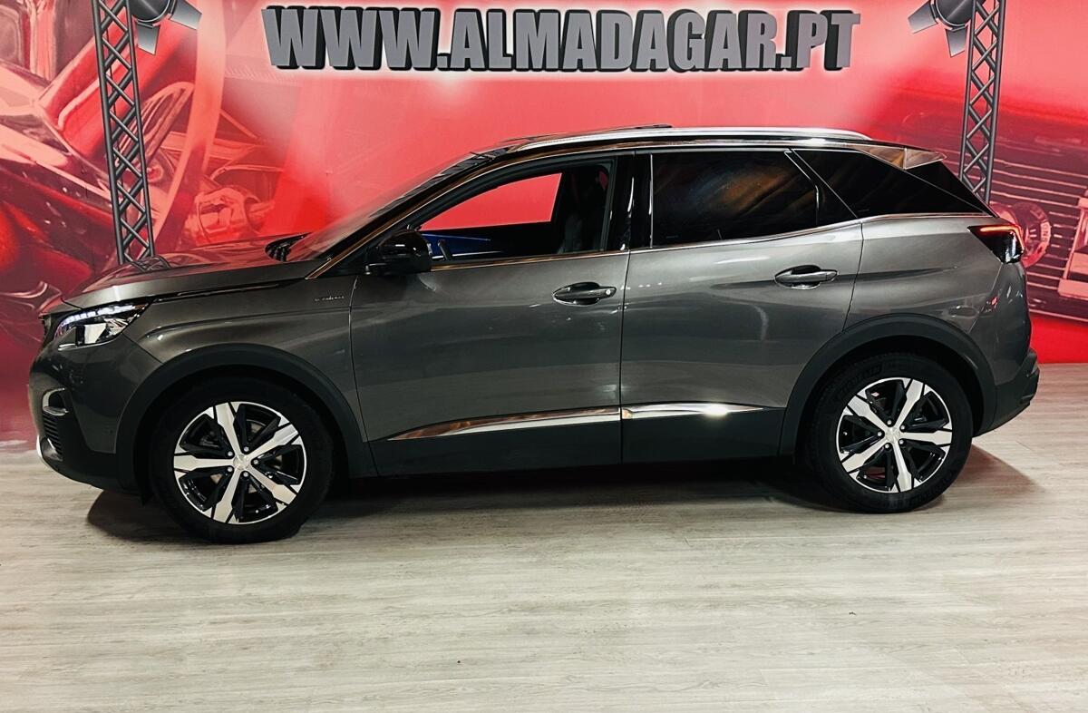 PEUGEOT 3008 1.2 PureTech GT Line