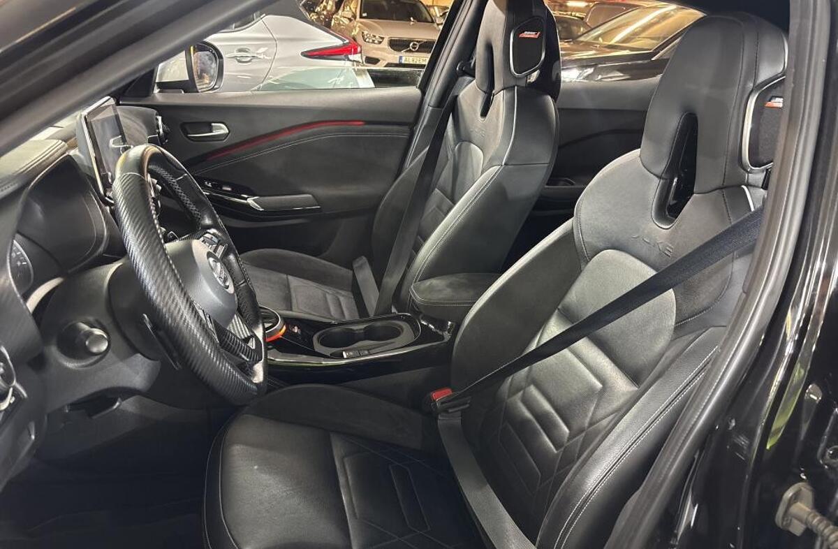 NISSAN Juke 1.0 DIG-T N-D.C.Two Tone B.DCT