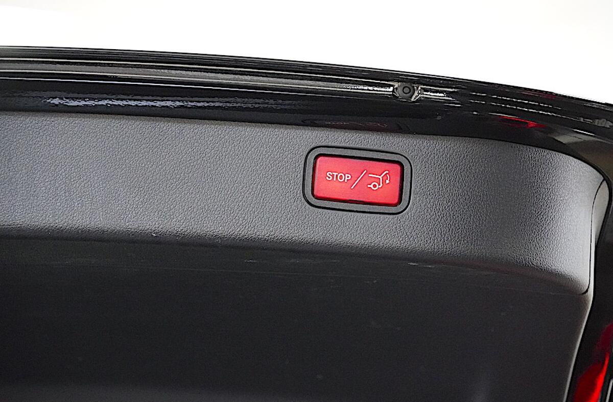 MERCEDES Classe C C 300 e AMG Line