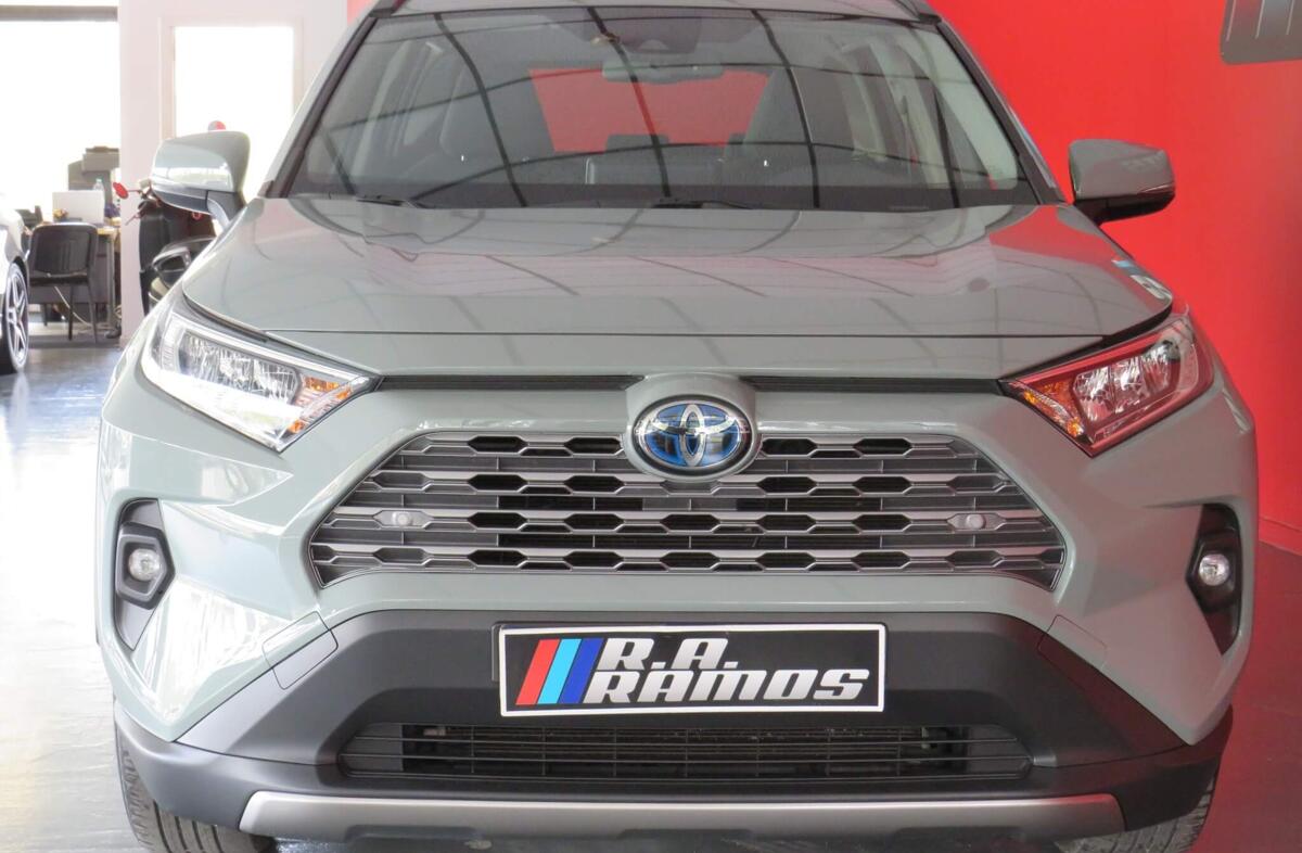 TOYOTA RAV 4 2.5 HDF Exclusive