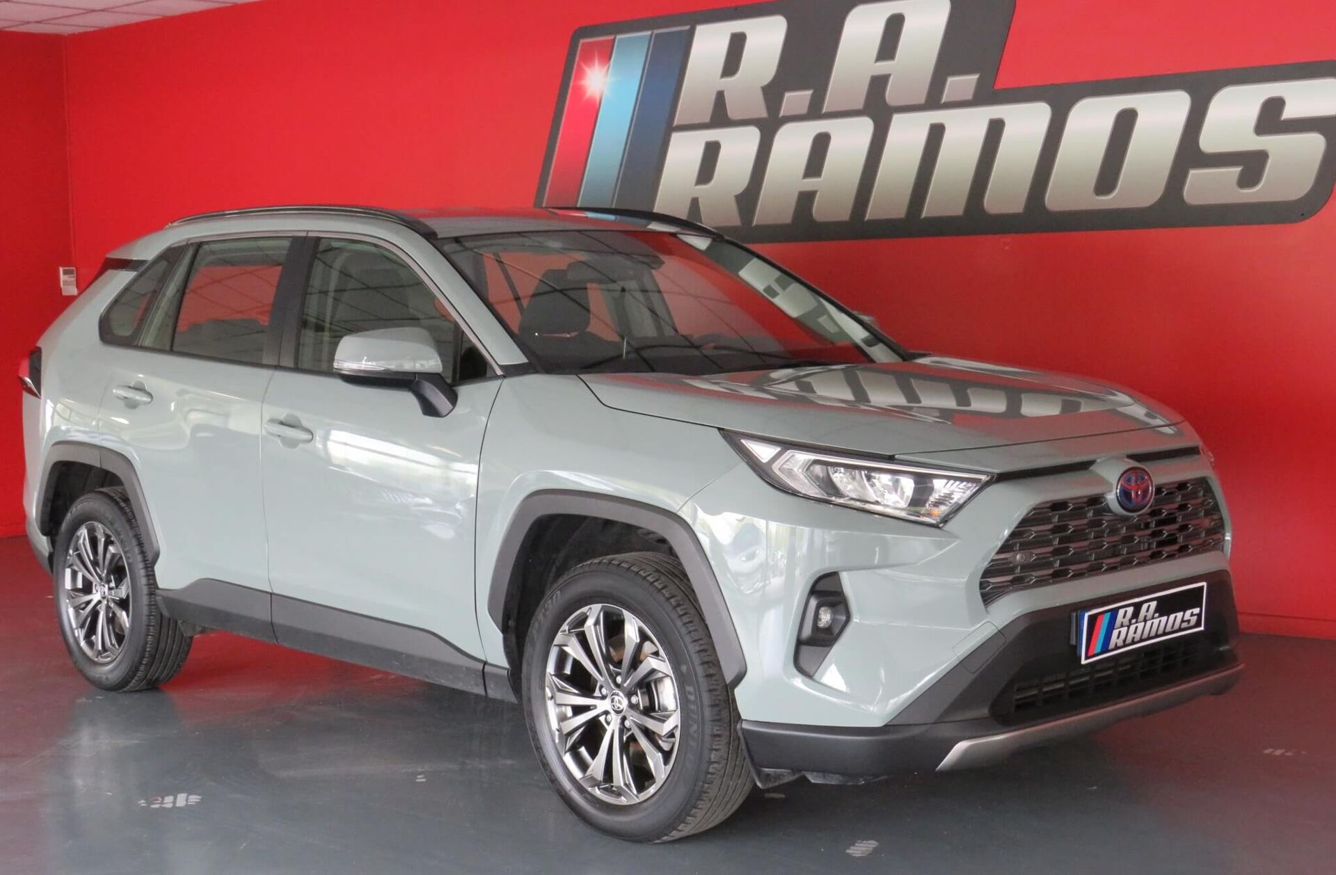 TOYOTA RAV 4 2.5 HDF Exclusive