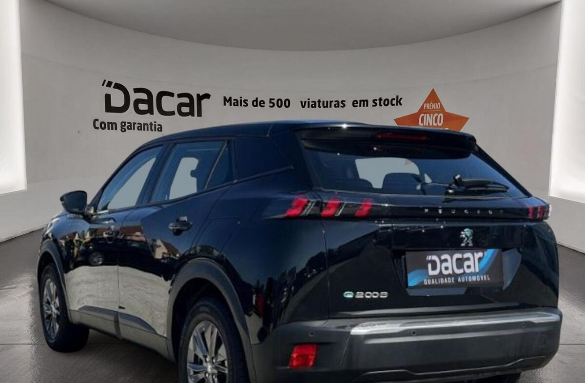 PEUGEOT 2008 e- 50 kWh GT