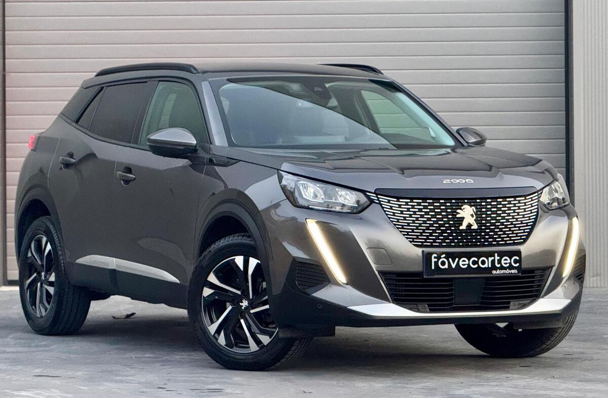 PEUGEOT 2008 1.2 PureTech Allure EAT8