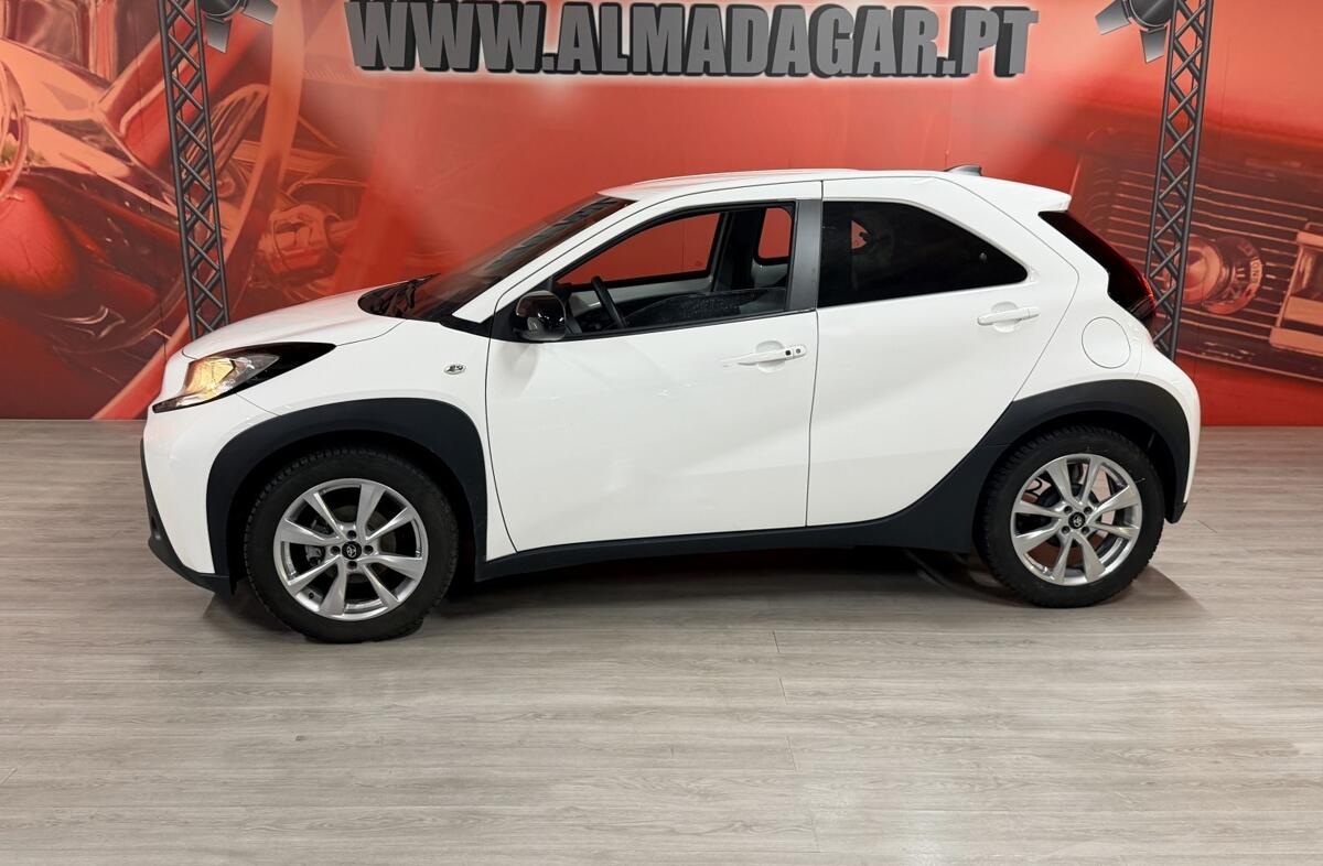 TOYOTA Aygo X 1.0 Play
