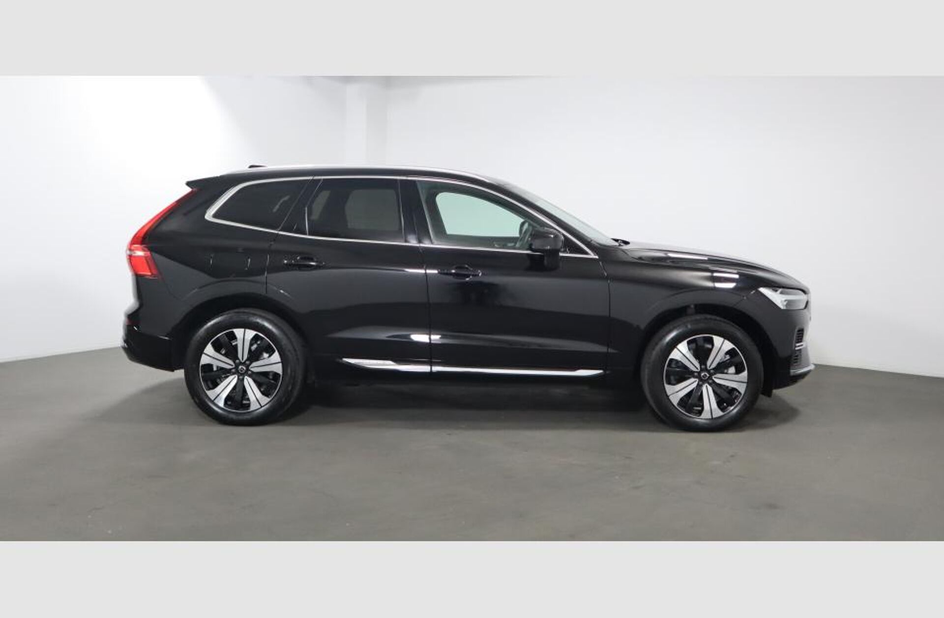 VOLVO XC60 2.0 T8 PHEV Plus Bright AWD
