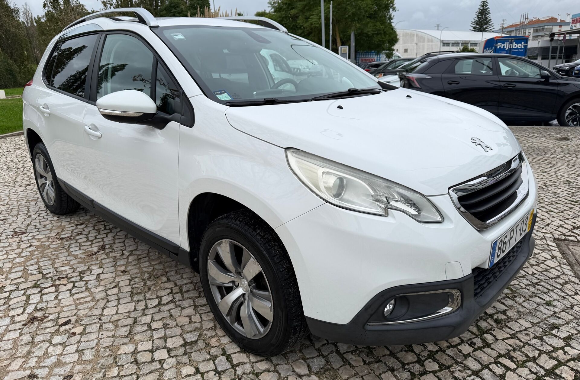 PEUGEOT 2008 1.2 VTi Active